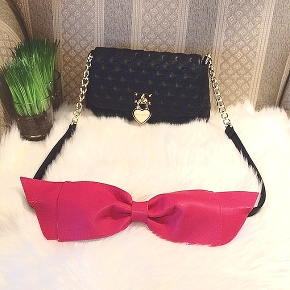 Betsey Johnson quilted Bow shoulder bag - Picture 15 of 16